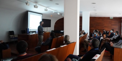 Fotografía tomada durante la reunión. Crédito: Centro de Estudios de Física del Cosmos de Aragón (CEFCA).
