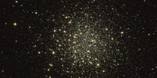 NGC5466, un cúmulo globular de la Vía Láctea incluido en la DR3 y que no estaba presente en anteriores liberaciones de datos.